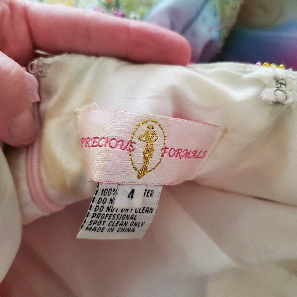 Dress - Picture 5 of 8